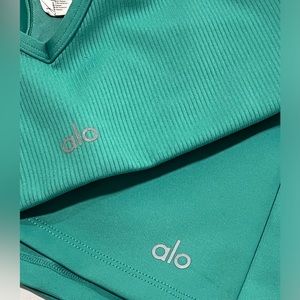 TOP SIZE S SKIRT SIZE XS BY ALO YOGA